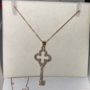 14K Diamond Clover Key Pendant Worn Once